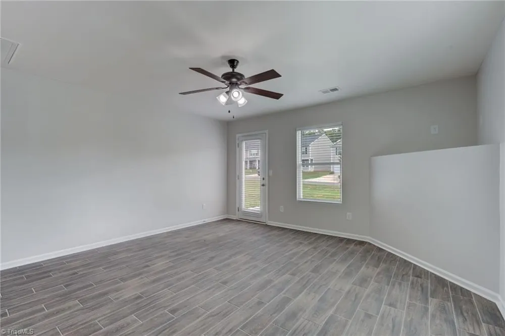 5955 Odenton Lane Pfafftown, NC 27040