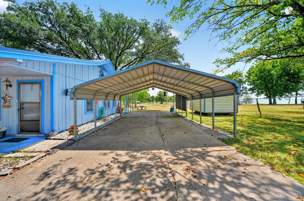130 Blue Water East Tawakoni, TX 75472