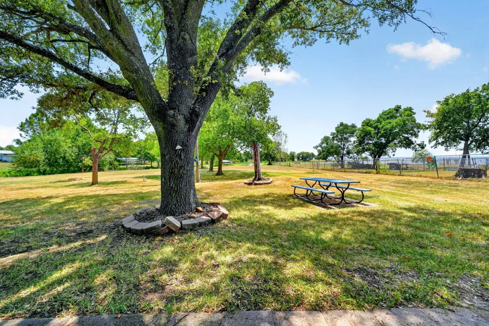 130 Blue Water East Tawakoni, TX 75472