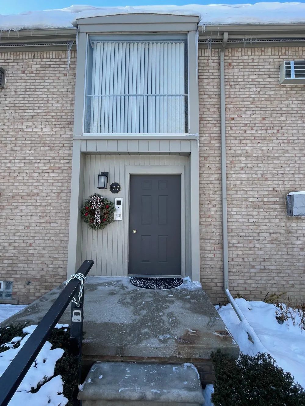 1717 E 14 Mile Road #C Birmingham, MI 48009