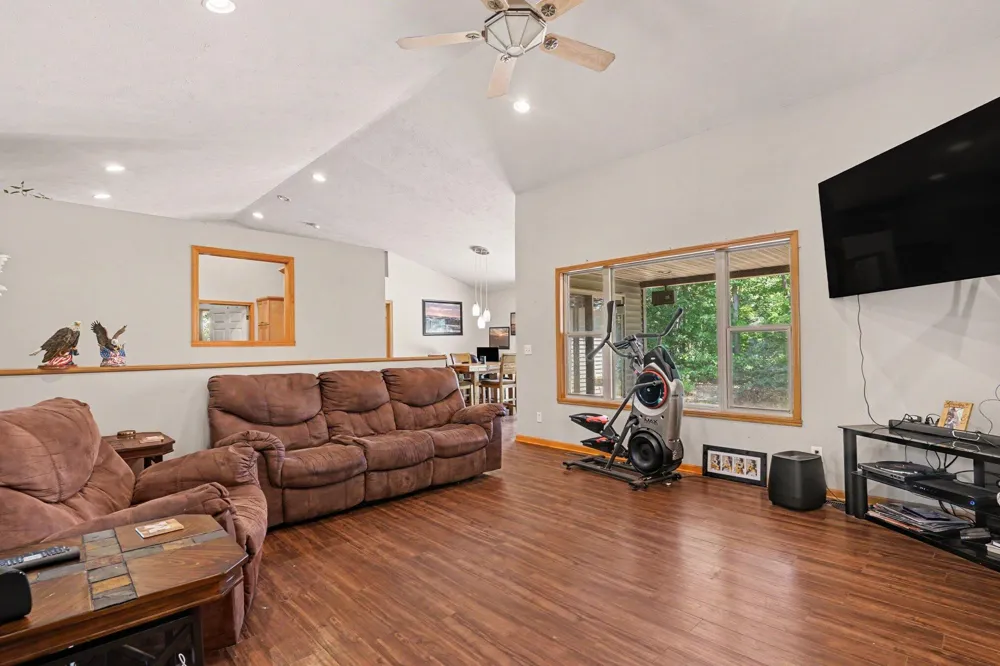 416 E River Road Muskegon, MI 49445