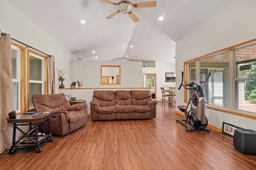 416 E River Road Muskegon, MI 49445