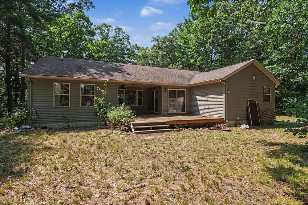 416 E River Road Muskegon, MI 49445