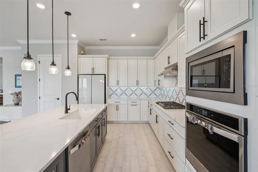 13871 DESTIN BEACH LANE Orlando, FL 32827