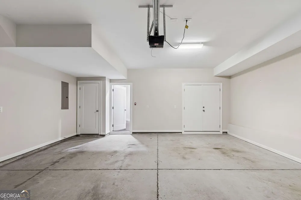 7012 Seneca CT Roswell, GA 30076