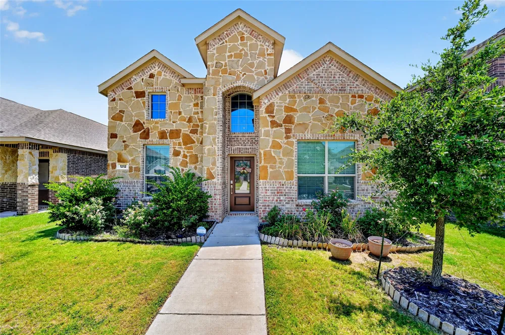 1212 Western Yarrow Avenue Justin, TX 76247