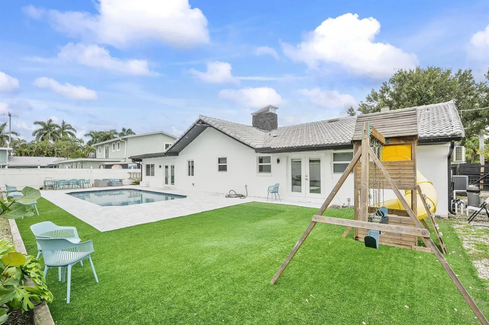 5800 SW 19TH STREET Plantation, FL 33317