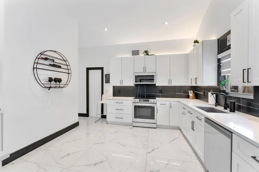 5800 SW 19TH STREET Plantation, FL 33317