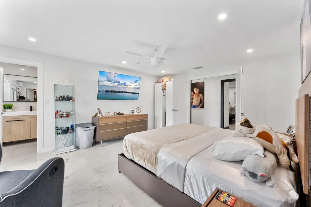 5800 SW 19TH STREET Plantation, FL 33317