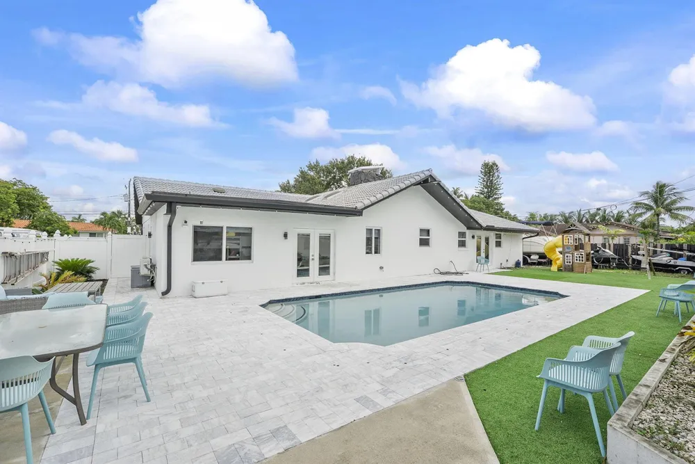 5800 SW 19TH STREET Plantation, FL 33317