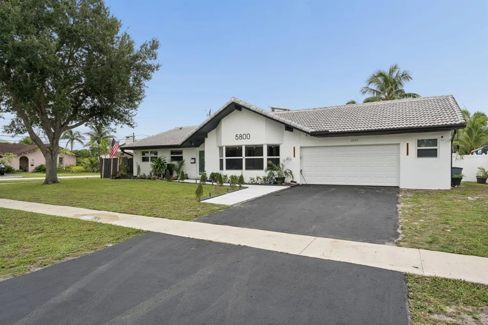 5800 SW 19TH STREET Plantation, FL 33317