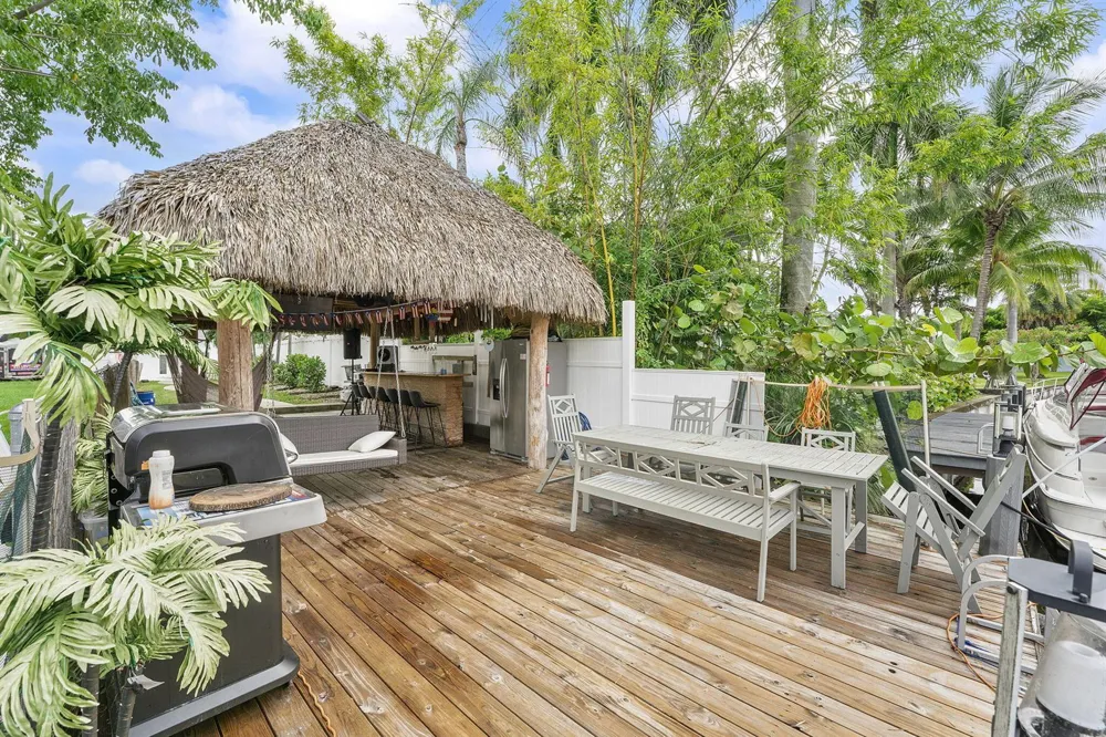 5800 SW 19TH STREET Plantation, FL 33317