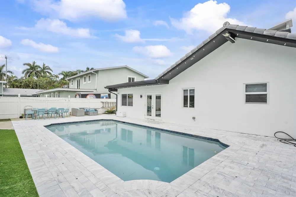 5800 SW 19TH STREET Plantation, FL 33317