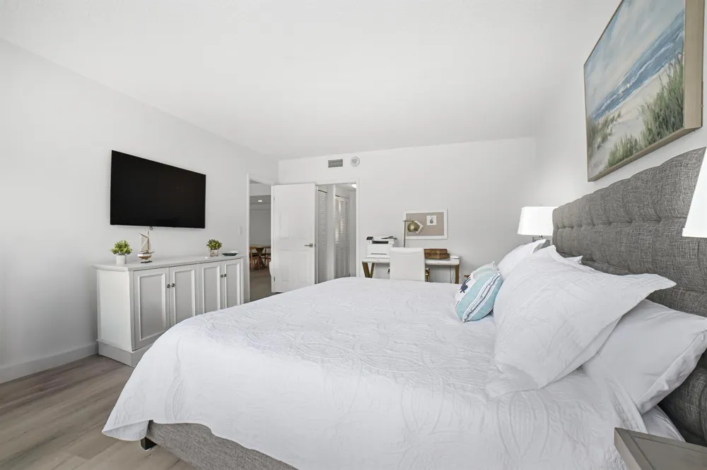 2780 S OCEAN BOULEVARD #309 Palm Beach, FL 33480