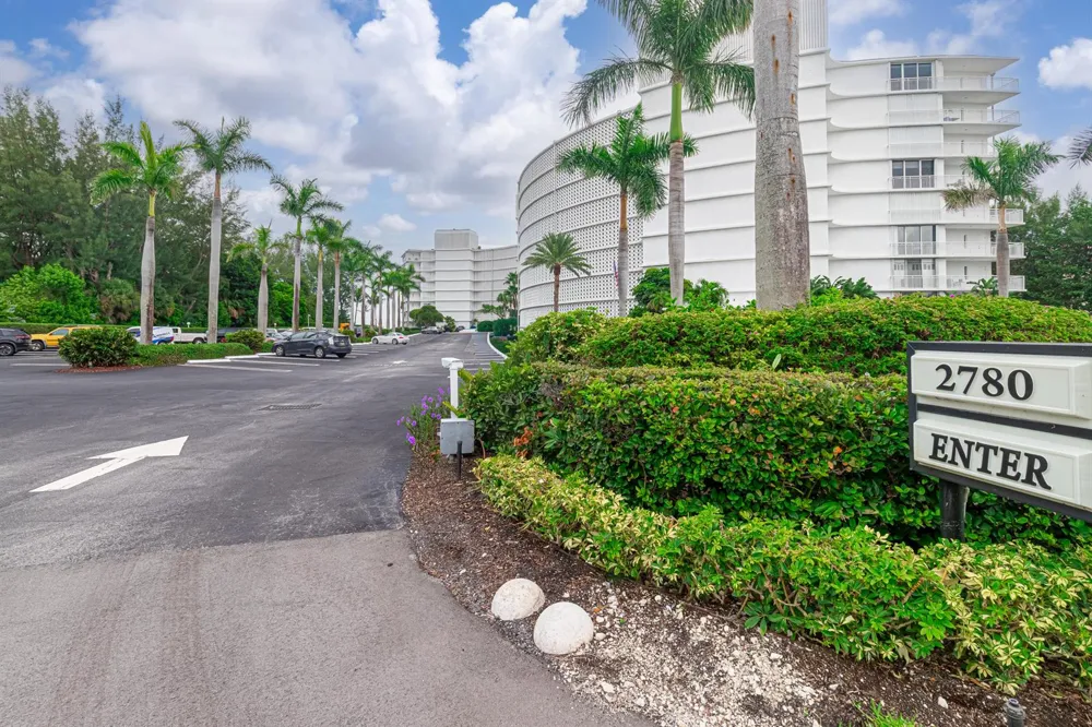 2780 S OCEAN BOULEVARD #309 Palm Beach, FL 33480
