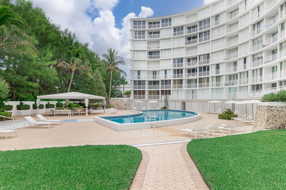2780 S OCEAN BOULEVARD #309 Palm Beach, FL 33480