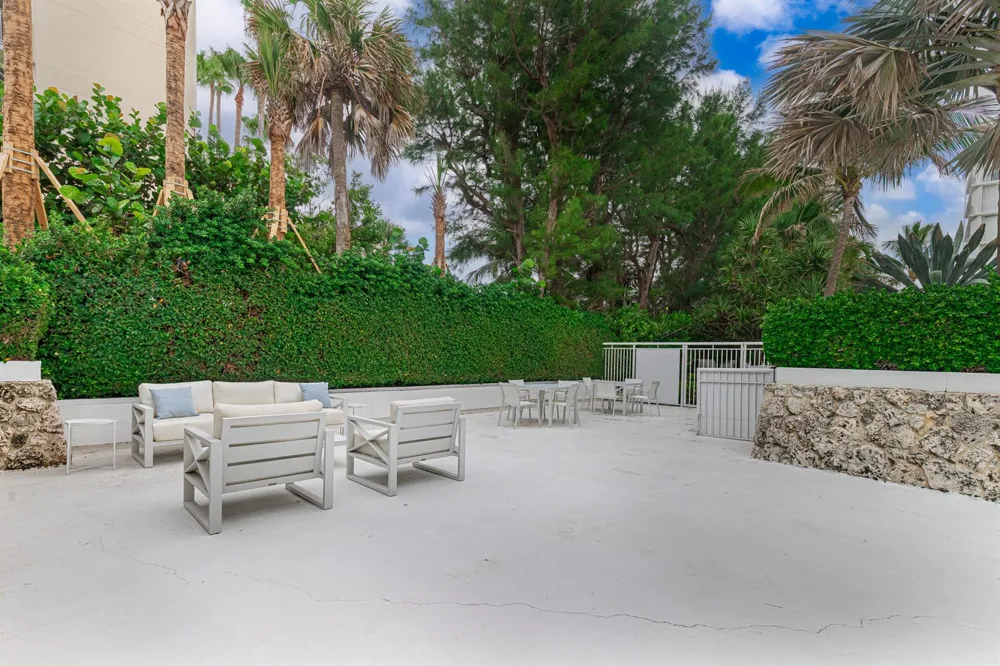 2780 S OCEAN BOULEVARD #309 Palm Beach, FL 33480