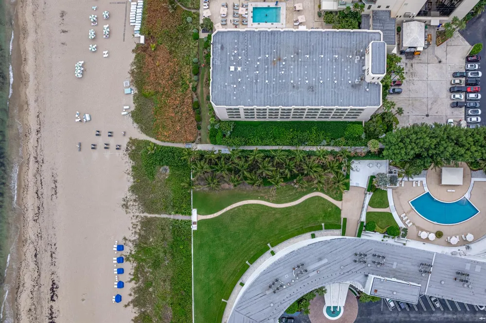 2780 S OCEAN BOULEVARD #309 Palm Beach, FL 33480