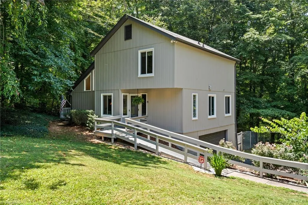 8054 Deverow Court Lewisville, NC 27023