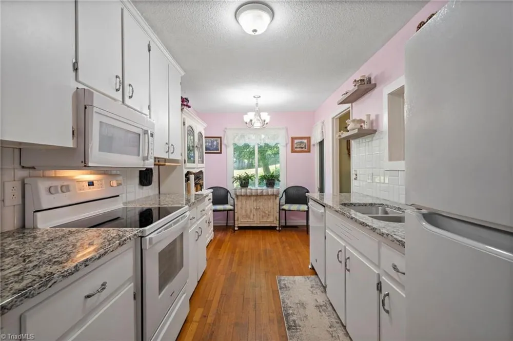 8054 Deverow Court Lewisville, NC 27023