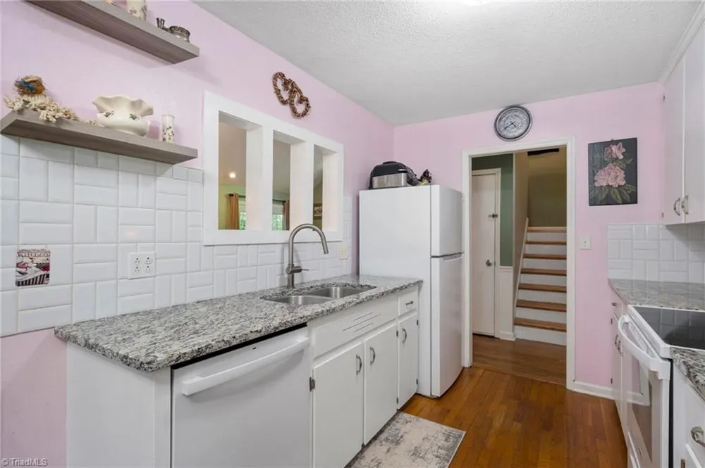 8054 Deverow Court Lewisville, NC 27023
