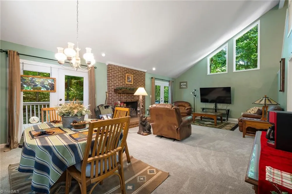 8054 Deverow Court Lewisville, NC 27023