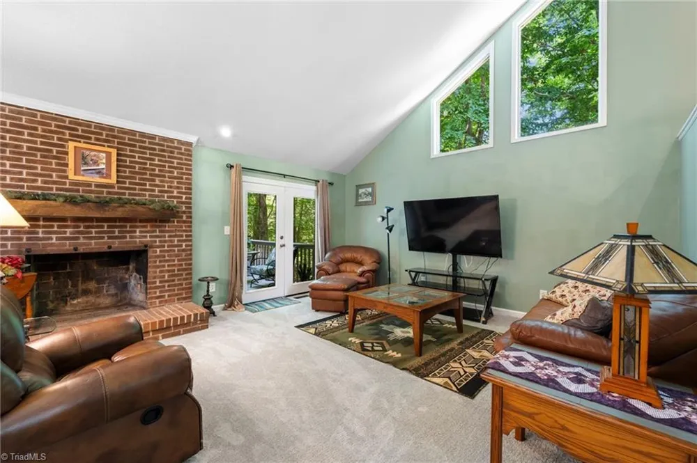 8054 Deverow Court Lewisville, NC 27023