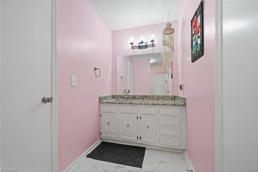 8054 Deverow Court Lewisville, NC 27023