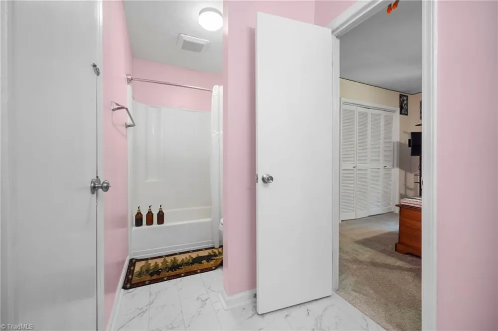 8054 Deverow Court Lewisville, NC 27023