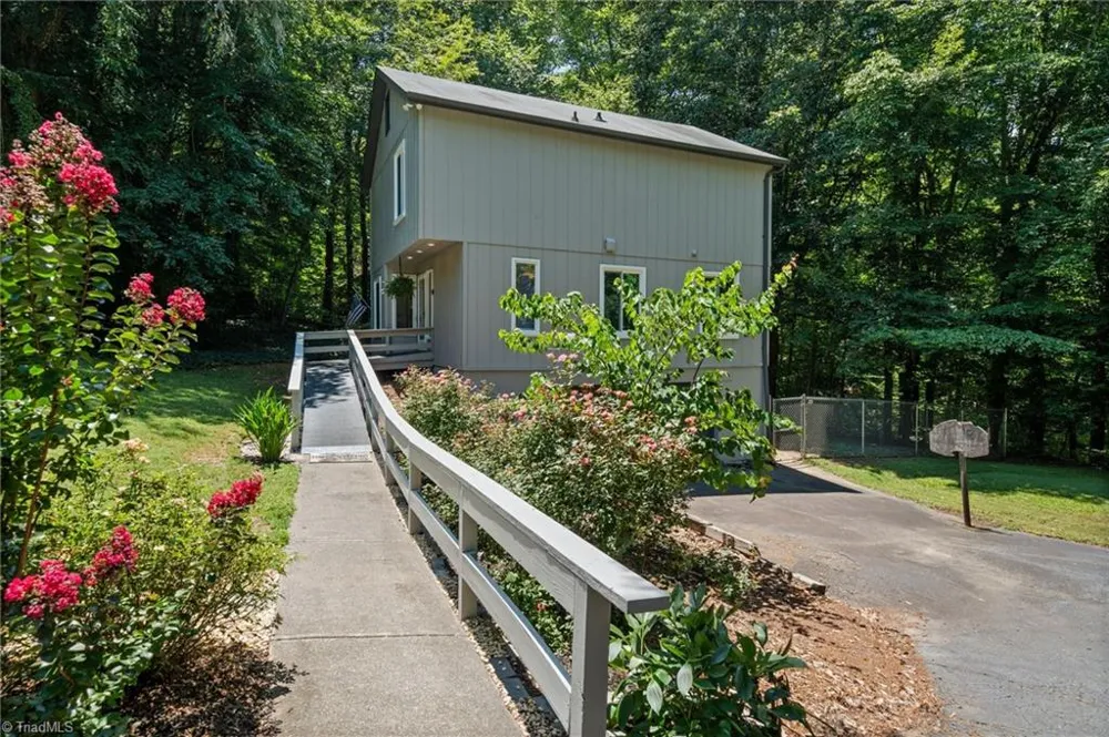 8054 Deverow Court Lewisville, NC 27023