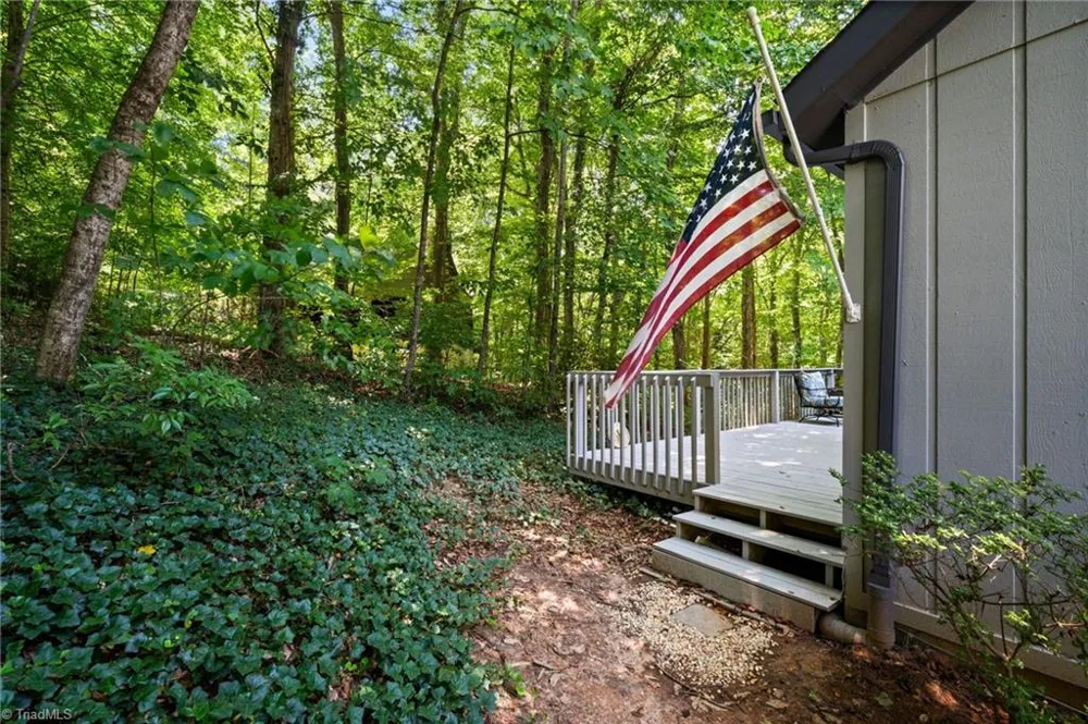 8054 Deverow Court Lewisville, NC 27023