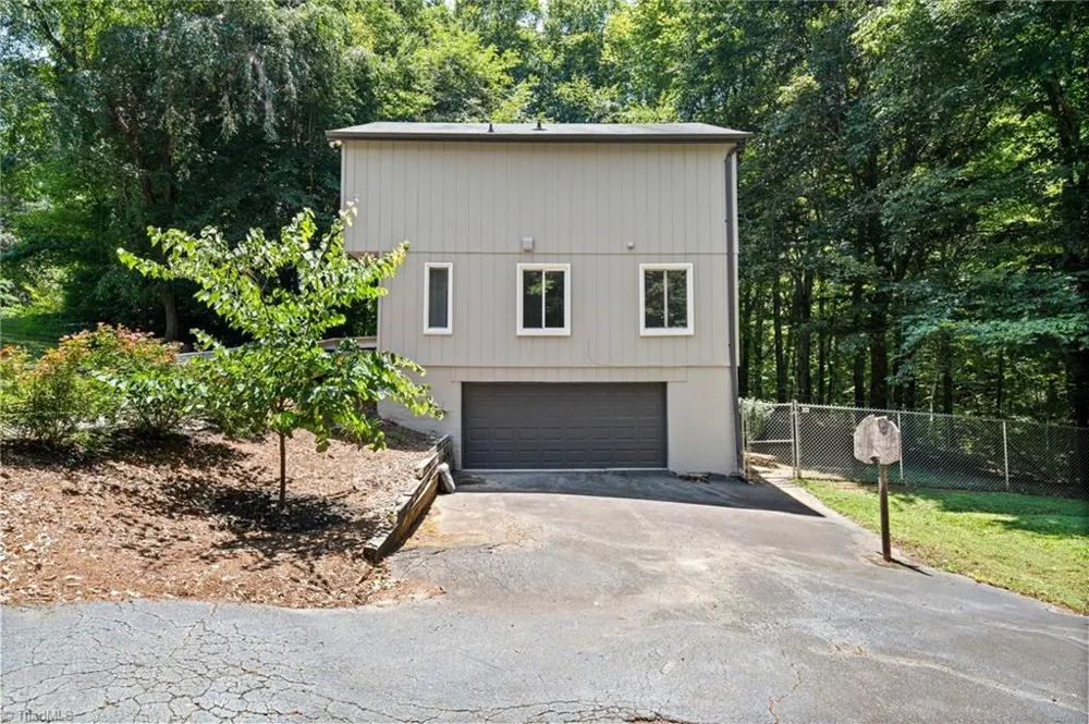 8054 Deverow Court Lewisville, NC 27023
