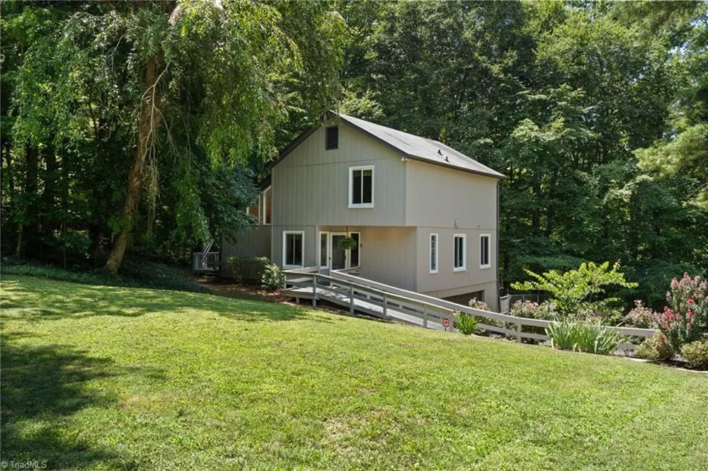 8054 Deverow Court Lewisville, NC 27023