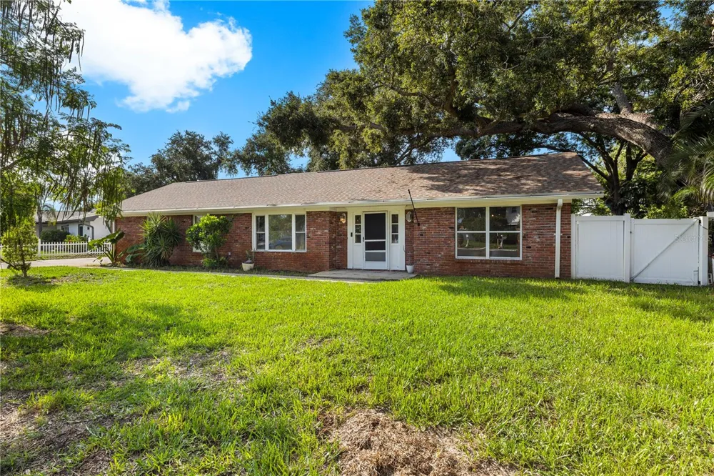 13589 101ST TERRACE Seminole, FL 33776