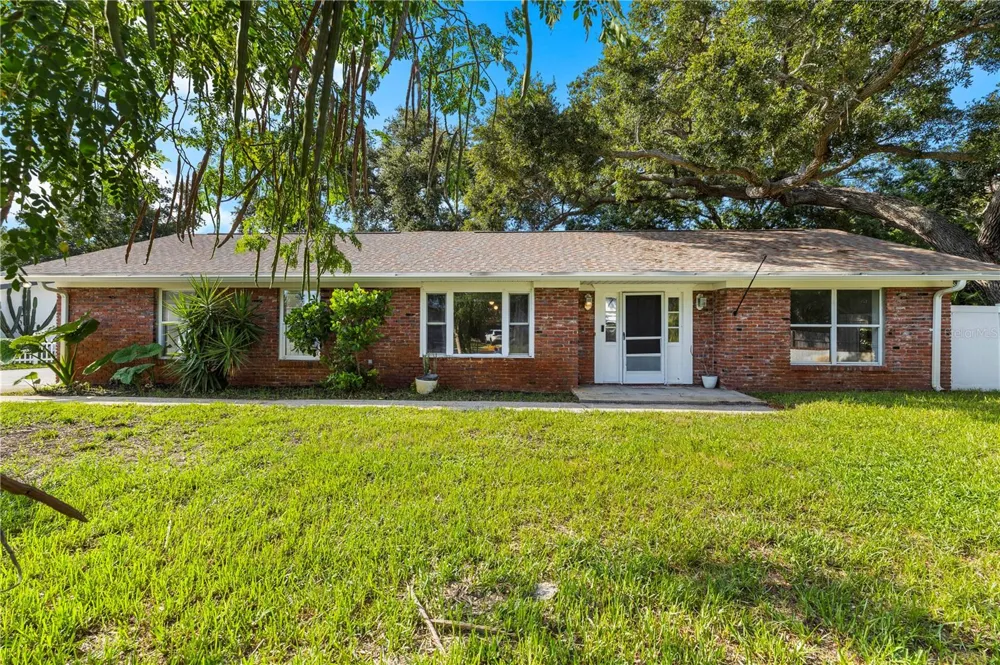 13589 101ST TERRACE Seminole, FL 33776