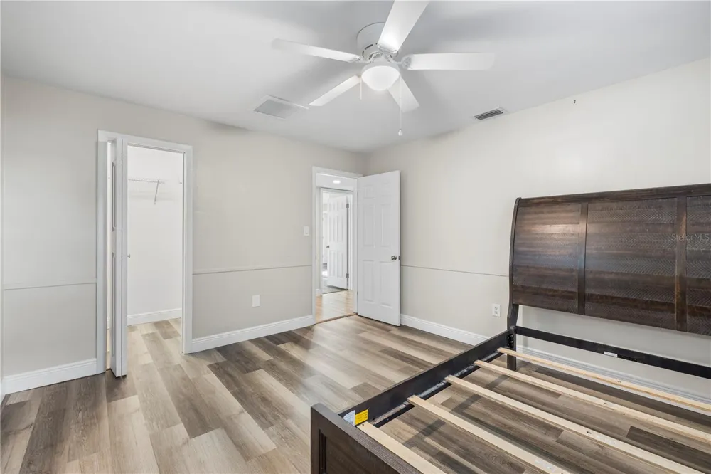 13589 101ST TERRACE Seminole, FL 33776