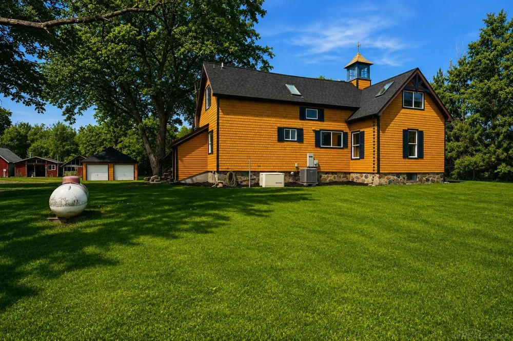 8839 Petz Road Imlay Township, MI 48444