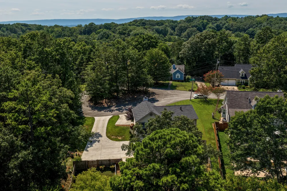 1906 Port Royal Drive Soddy Daisy, TN 37379