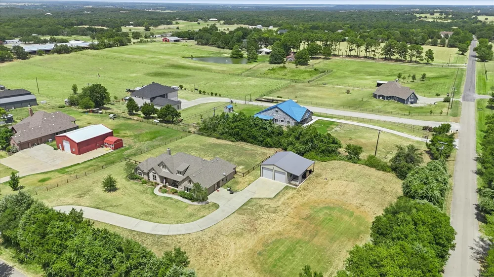 2782 Rock Hill Road Aubrey, TX 76227