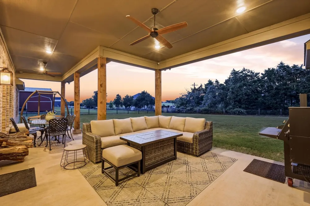 2782 Rock Hill Road Aubrey, TX 76227