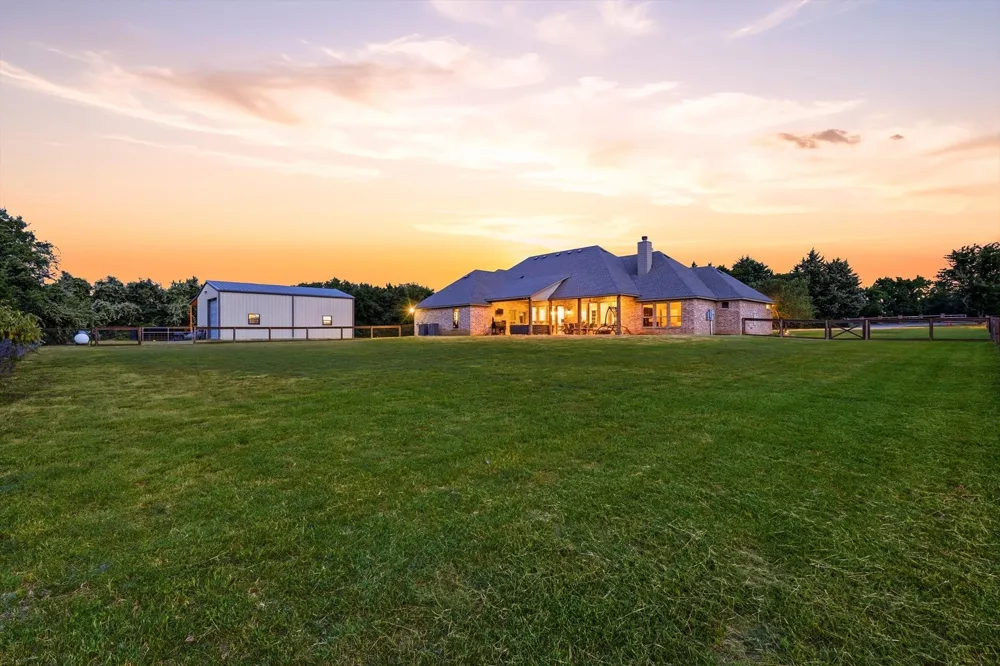 2782 Rock Hill Road Aubrey, TX 76227