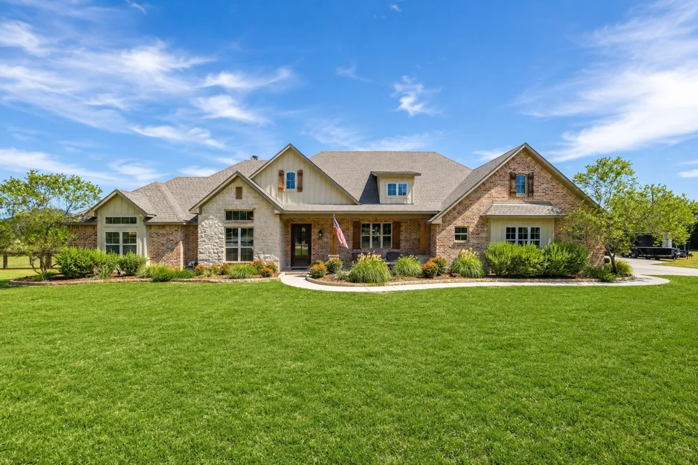 2782 Rock Hill Road Aubrey, TX 76227
