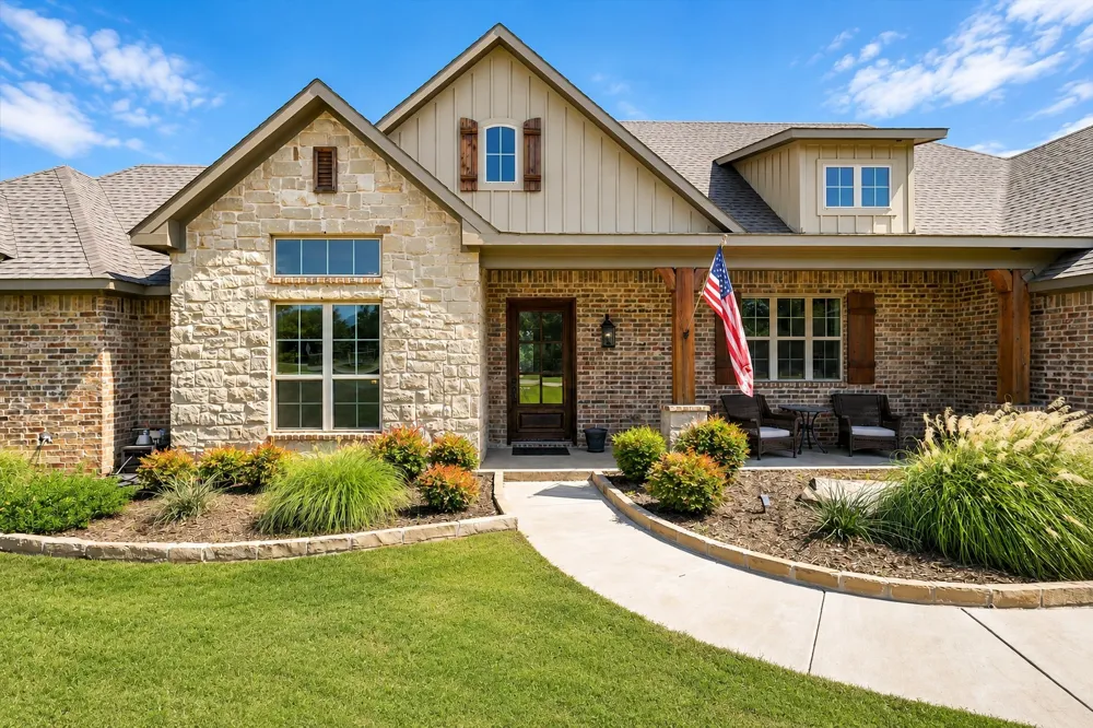 2782 Rock Hill Road Aubrey, TX 76227