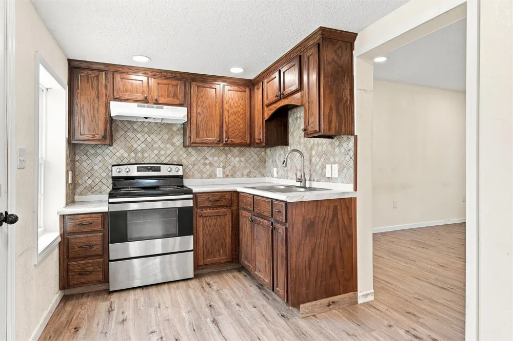 1126 W 7th Street McGregor, TX 76657