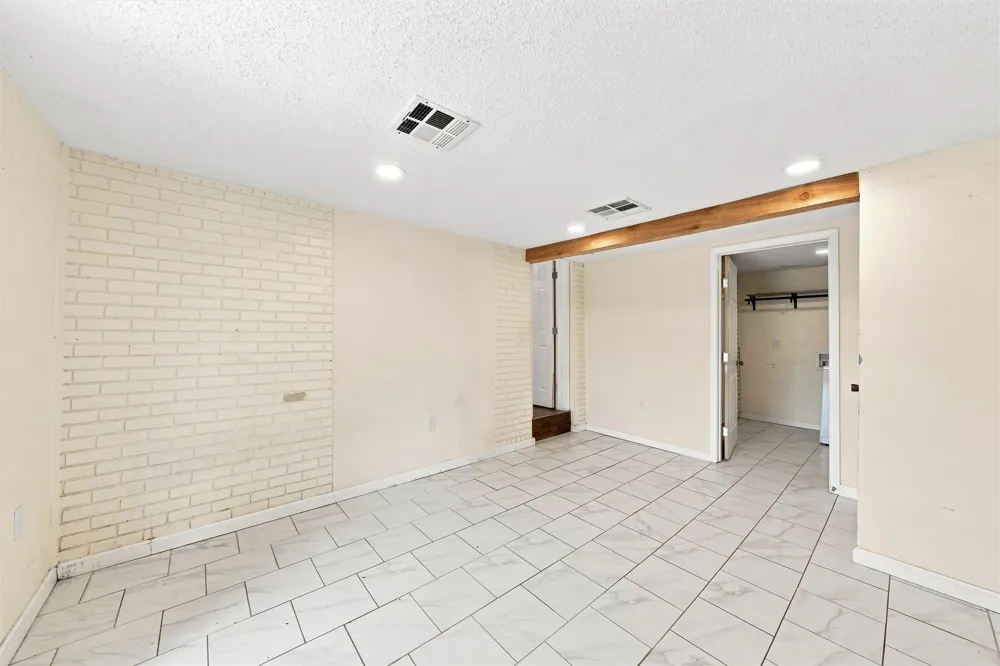 1126 W 7th Street McGregor, TX 76657