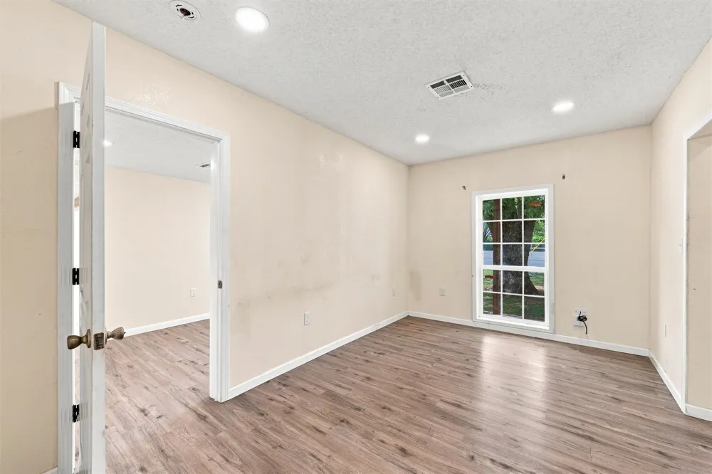 1126 W 7th Street McGregor, TX 76657