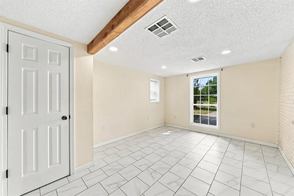 1126 W 7th Street McGregor, TX 76657