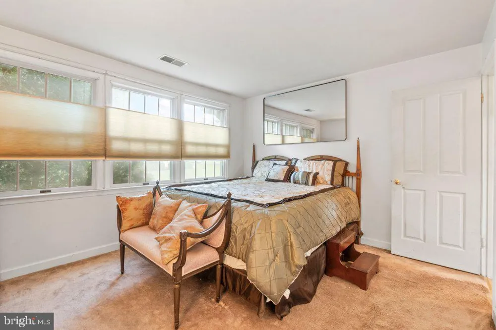 9713 SLALOM RUN DRIVE Woodstock, MD 21163