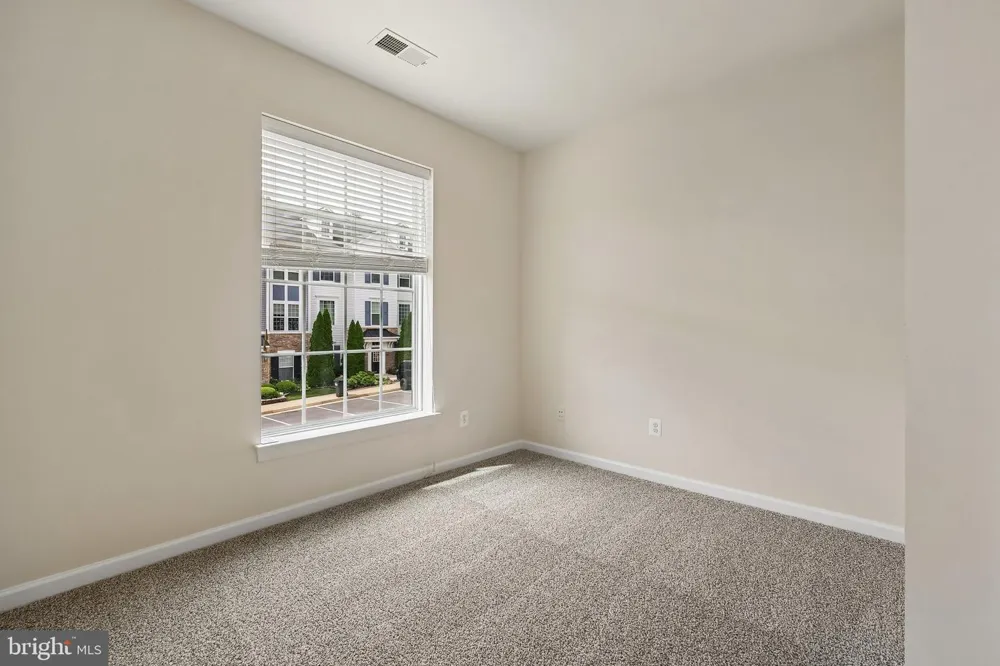 8186 FALLS GROVE DRIVE Manassas, VA 20111