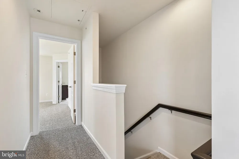 8186 FALLS GROVE DRIVE Manassas, VA 20111